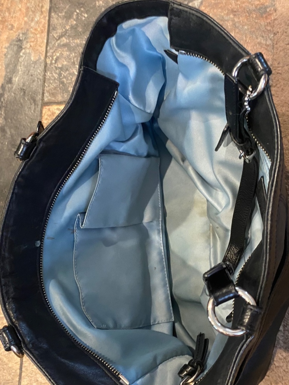 Coach - Picture 3 of 4